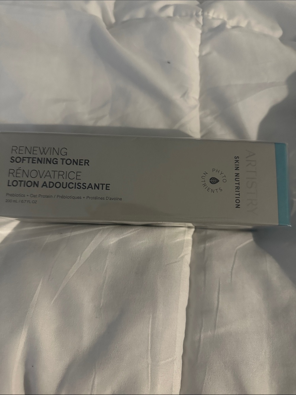 artistry Renewing Softening Toner - White and Light Blue Accents